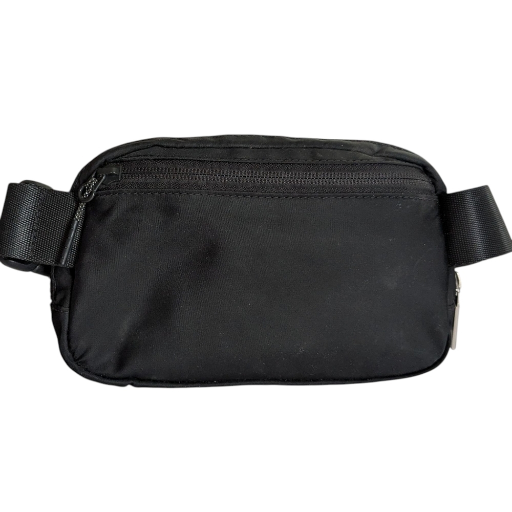 Lululemon Everywhere Belt Bag pre owned EUC - Picture 5 of 9